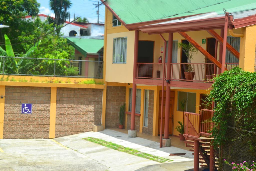 Hotel La Villa Quesada  Экстерьер фото