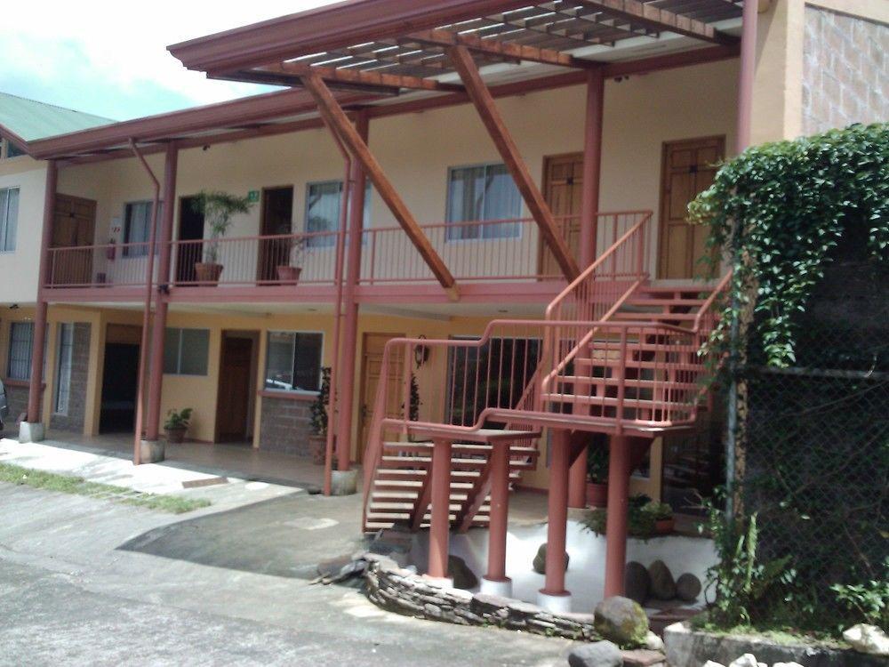 Hotel La Villa Quesada  Экстерьер фото