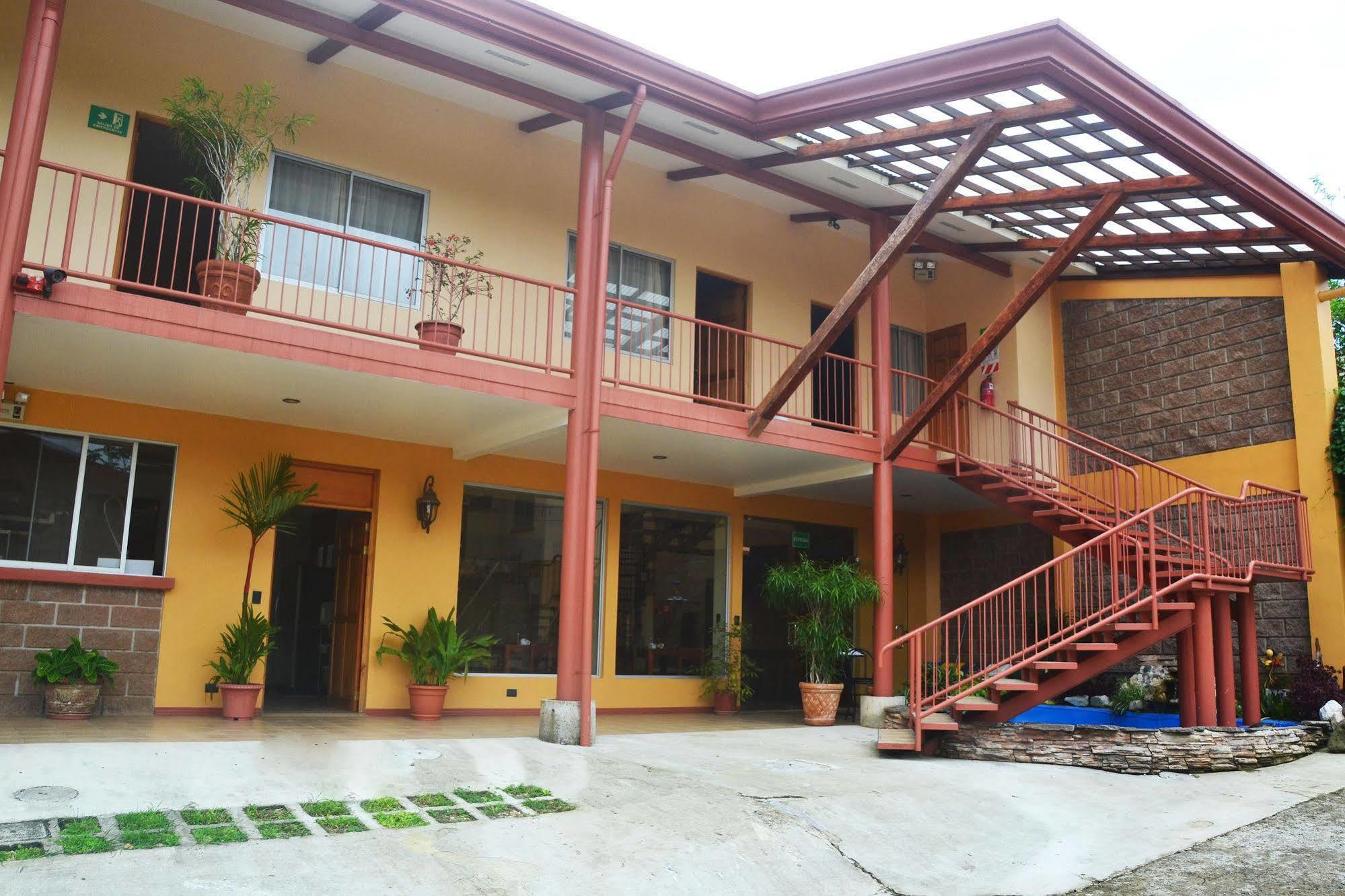 Hotel La Villa Quesada  Экстерьер фото